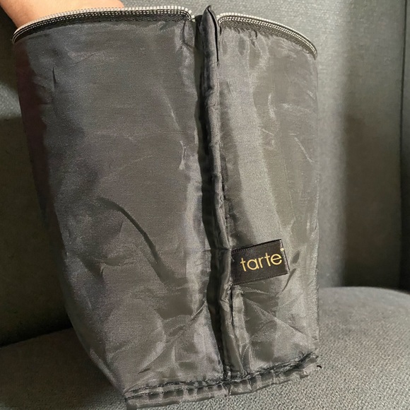 ⭐️Tarte Quilted Cosmetic Makeup Jewelry Bag Wristlet Clutch Purse Gold Chain - Picture 16 of 16